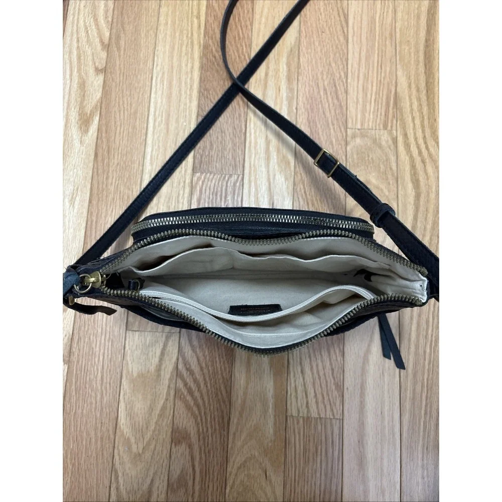 Margot Molly Black Leather Crossbody Minimalist Bag Missing Leather Zipper Pull